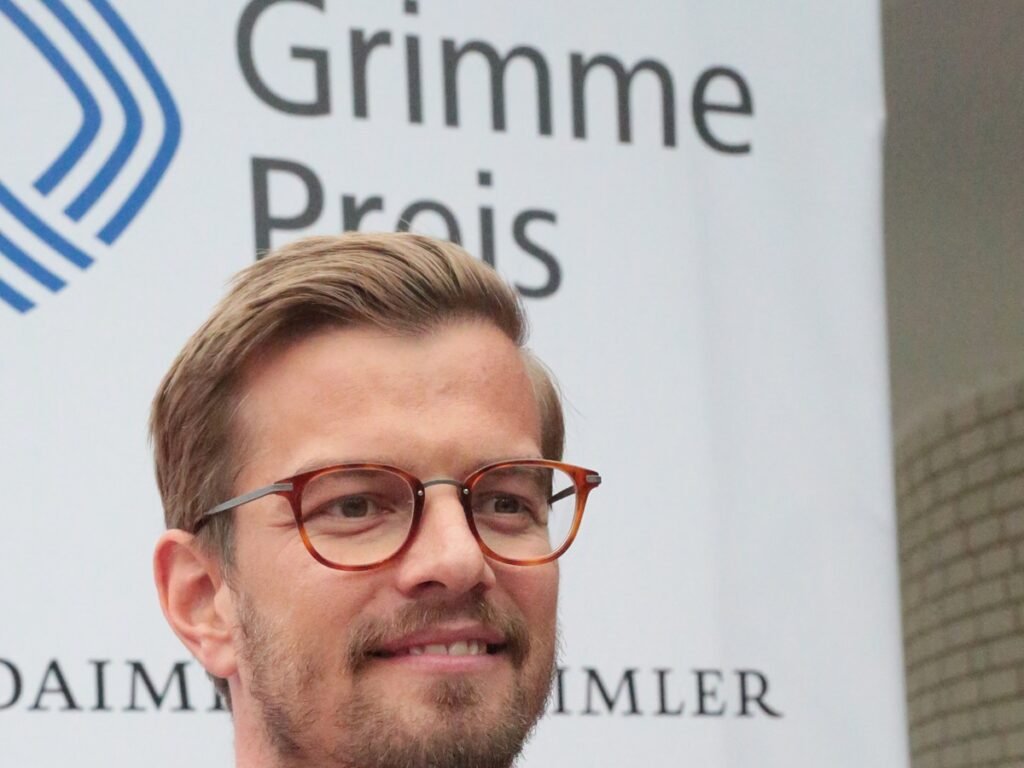 Joko Winterscheidt Kinder: Tochter Mila-Marie & Familie Joko Winterscheidt Kinder – Tochter Mila-Marie und Familie
